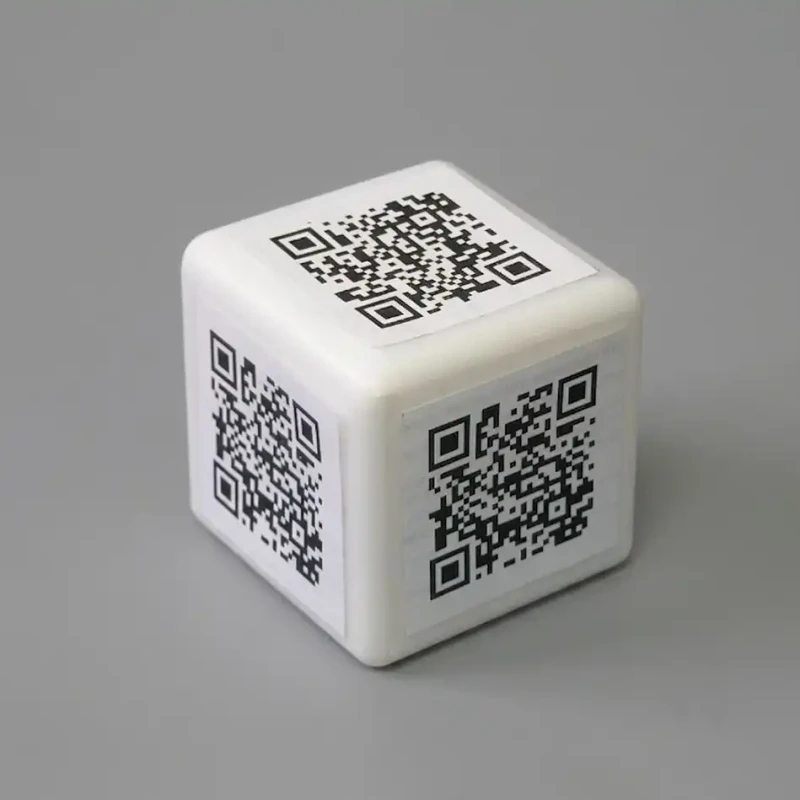 Cubo con QR